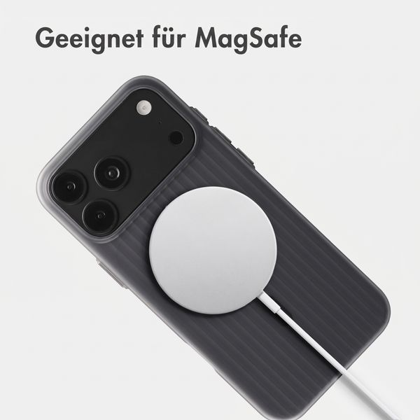 Accezz Lite Backcover mit MagSafe | Fluted | Apple iPhone 18 Pro Max / 17 Pro Max - Matte Black