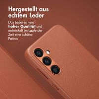 Accezz 2-in-1 Klapphülle aus Leder mit MagSafe Samsung Galaxy S24 Plus - Sienna Brown
