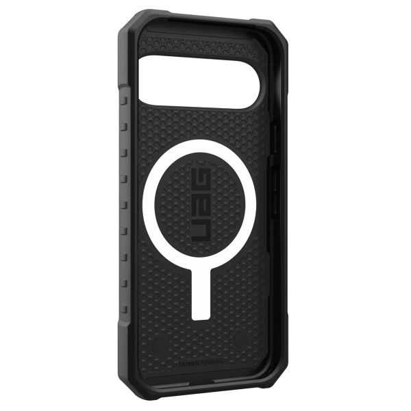 UAG Pathfinder Back Cover Magnet Google Pixel 9 - Schwarz