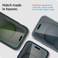 Spigen GLAStR Privacy EZ Fit Displayschutzfolie + Applicator - 2er-Pack Apple iPhone 16 Plus / 15 Plus