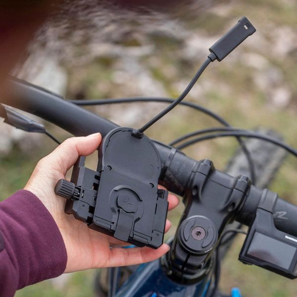 SP Connect Universal Charging Phone Clamp für SPC+ Mounts - Kabelloses Laden - Schwarz