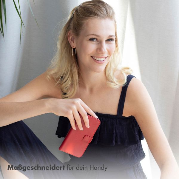 Selencia Echtleder Klapphülle Apple iPhone 15 - Rot
