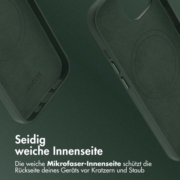 Accezz MagSafe Leather Backcover Apple iPhone 15 - Cedar Green