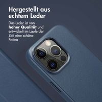 Accezz 2-in-1 Klapphülle aus Leder mit MagSafe Apple iPhone 15 Pro - Nightfall Blue