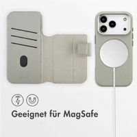 Accezz 2-in-1 Klapphülle aus Leder mit MagSafe Apple iPhone 17 Pro - Light Grey