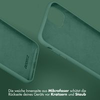 Accezz Liquid Silikoncase Apple iPhone 11 - Dunkelgrün