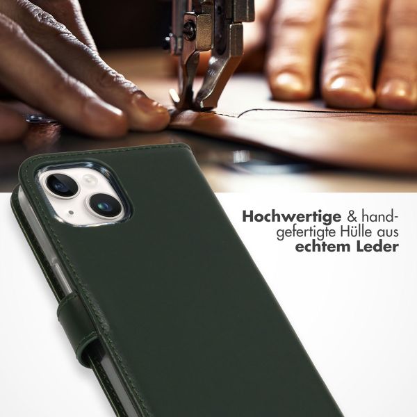 Selencia Echtleder Klapphülle Apple iPhone 15 Plus - Grün