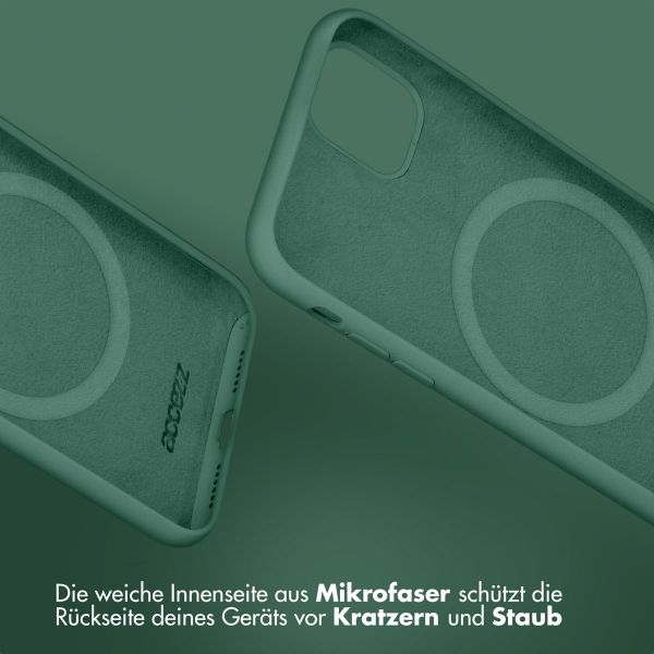 Accezz Liquid Silikoncase mit MagSafe Apple iPhone 12 (Pro) - Dunkelgrün