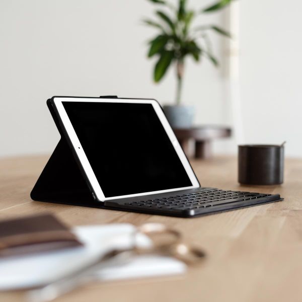 Accezz Bluetooth Keyboard Klapphülle Samsung Galaxy Tab A11 - QWERTY / NL - Schwarz