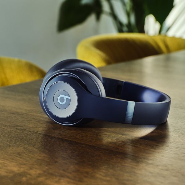 Beats Studio Pro Kabellose Kopfhörer mit Aktive Geräuschunterdrückung (ANC) - Navy
