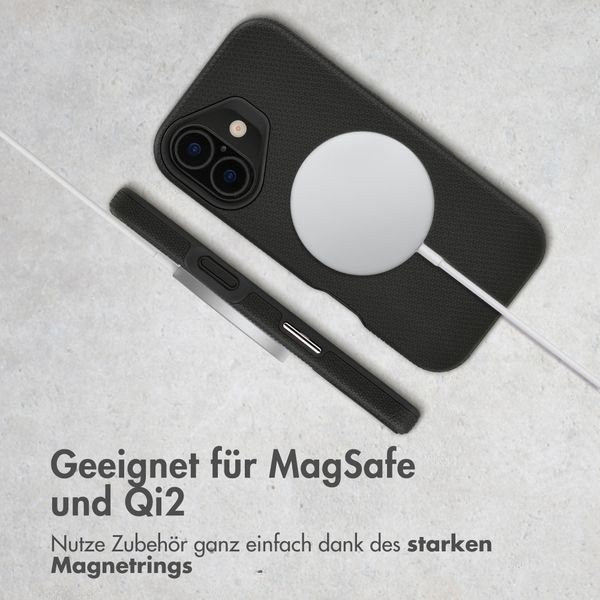Accezz Tough Back Cover mit MagSafe Apple iPhone 16 - Schwarz