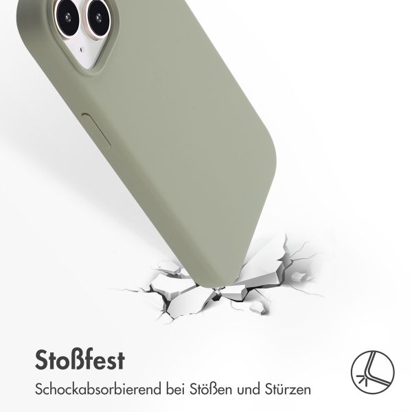 Accezz Liquid Silikoncase mit MagSafe Apple iPhone 15 - Cooper Green