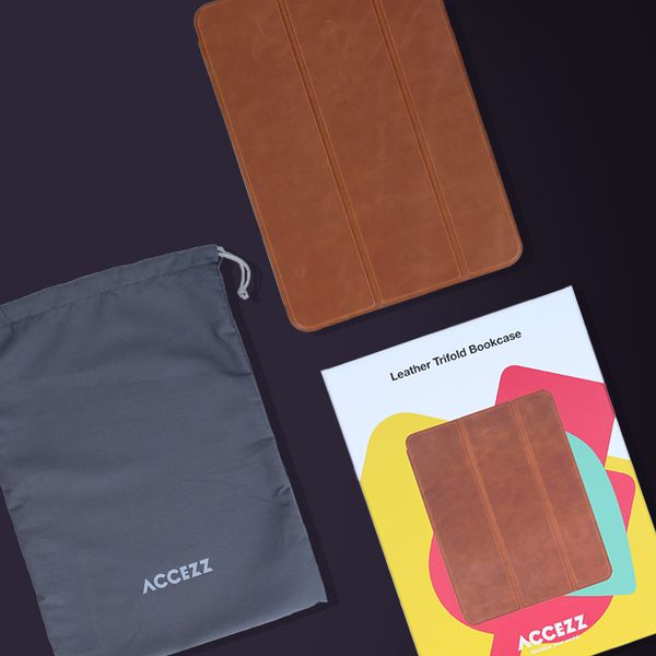Accezz Leder Trifold Klaphülle Apple iPad 11 (2025) 11 Zoll A16 / iPad 10 (2022) 10.9 Zoll - Cognac