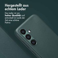 Accezz 2-in-1 Klapphülle aus Leder mit MagSafe Samsung Galaxy S24 - Cedar Green