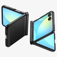 Spigen Tough Armor Pro Backcover MagFit Samsung Galaxy Z Flip 7 - Schwarz