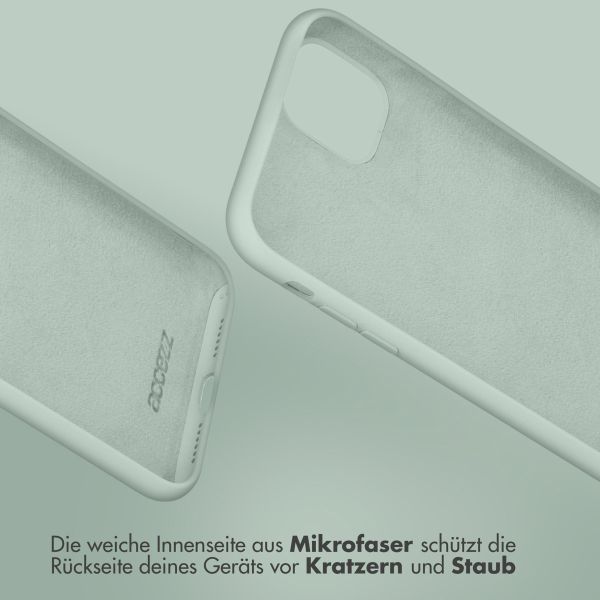 Accezz Liquid Silikoncase Apple iPhone 12 (Pro) - Sky Blue