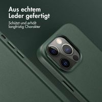 Accezz MagSafe Leather Backcover Apple iPhone 13 Pro - Cedar Green