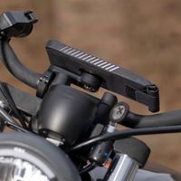 SP Connect Moto Bundle LT Mount und Universal Case SPC+ Fahrrad-/Scooter-/Motorrad-Handyhalterung - Spritzwassergeschützt - Universal - Schwarz