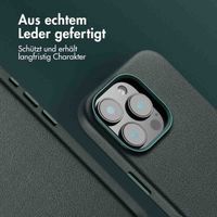 Accezz MagSafe Leather Backcover Apple iPhone 16 Pro - Cedar Green