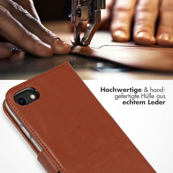 Selencia Echtleder Klapphülle Apple iPhone SE (2022 / 2020) / 8 / 7 / 6(s) - Hellbraun