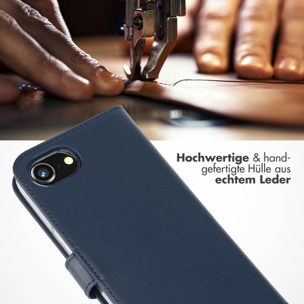 Selencia Echtleder Klapphülle Apple iPhone 17e / 16e - Blau