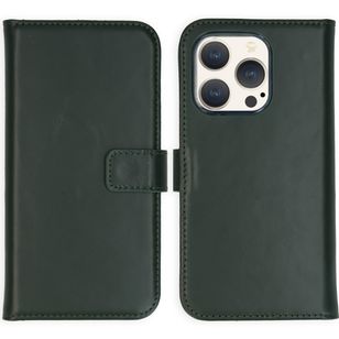 Selencia Echtleder Klapphülle Apple iPhone 15 Pro - Grün