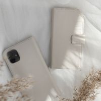 Selencia Echtleder Klapphülle Samsung Galaxy S21 Plus - Greige