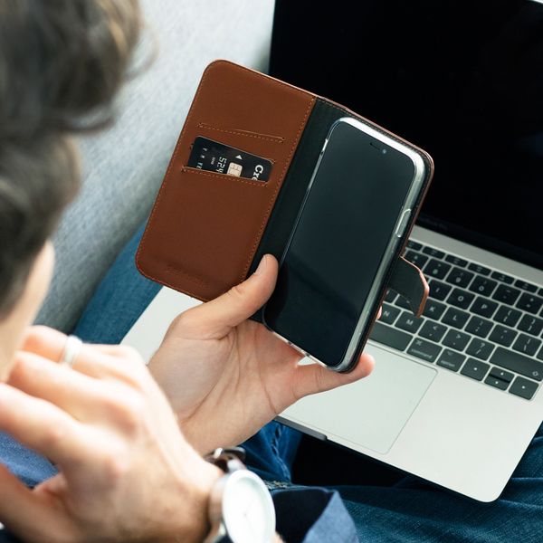 Selencia Echtleder Klapphülle Apple iPhone Xr - Braun