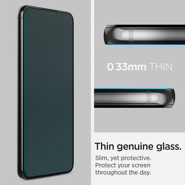 Spigen GLAStR Fit Displayschutzfolie 2er-Pack + Applicator Samsung Galaxy S22