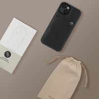 Selencia Riva Back Cover mit Kartenfach Apple iPhone 15 - Schwarz