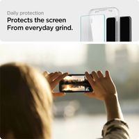 Spigen GLAStR Fit Displayschutzfolie 2er-Pack + Applicator Samsung Galaxy A53