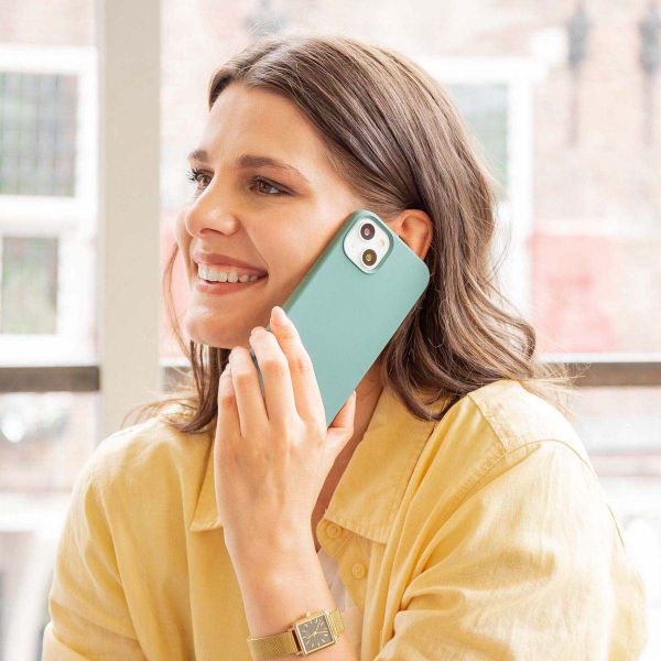 Accezz Liquid Silikoncase mit MagSafe Apple iPhone 12 (Pro) - Dunkelgrün