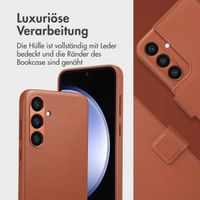 Accezz 2-in-1 Klapphülle aus Leder mit MagSafe Samsung Galaxy S23 FE - Sienna Brown