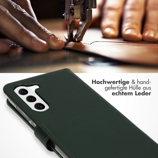 Selencia Echtleder Klapphülle Samsung Galaxy S23 - Grün