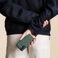 Accezz Backcover mit MagSafe Apple iPhone 17 Pro - Grün