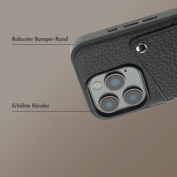 Selencia Riva Back Cover mit Kartenfach Apple iPhone 15 Pro - Schwarz