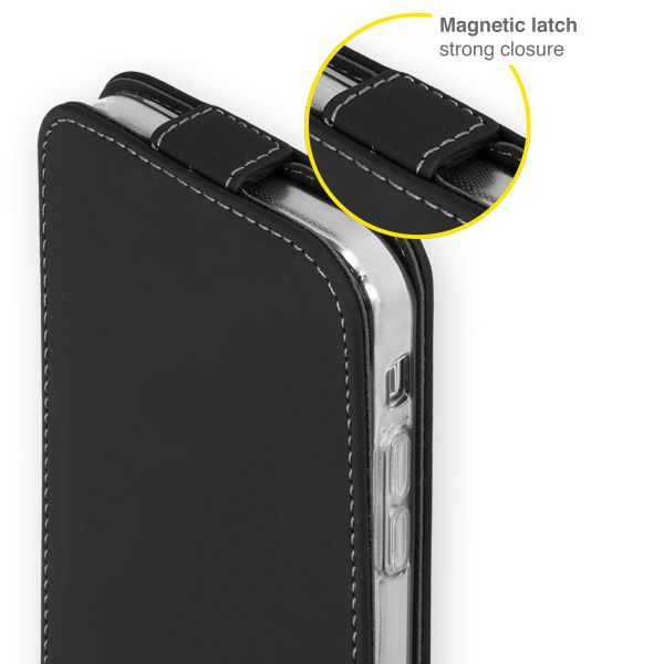 Accezz Flip Case Apple iPhone 13 Pro - Schwarz
