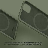 Accezz Liquid Silikoncase mit MagSafe Apple iPhone 16 Pro - Cooper Green