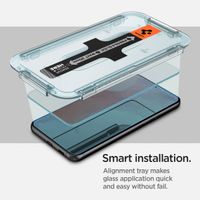 Spigen GLAStR Fit Displayschutzfolie 2er-Pack + Applicator Samsung Galaxy S22