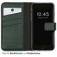Selencia Echtleder Klapphülle Apple iPhone SE (2022 / 2020) / 8 / 7 / 6(s) - Grün