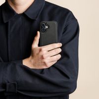 Accezz Backcover mit MagSafe Apple iPhone 17 Pro - Schwarz
