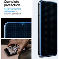 Spigen GLAStR Fit Displayschutzfolie 2er-Pack + Applicator Samsung Galaxy S23