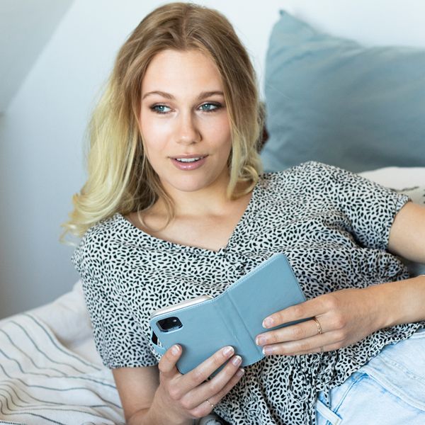Selencia Echtleder Klapphülle Apple iPhone Xr - Air Blue