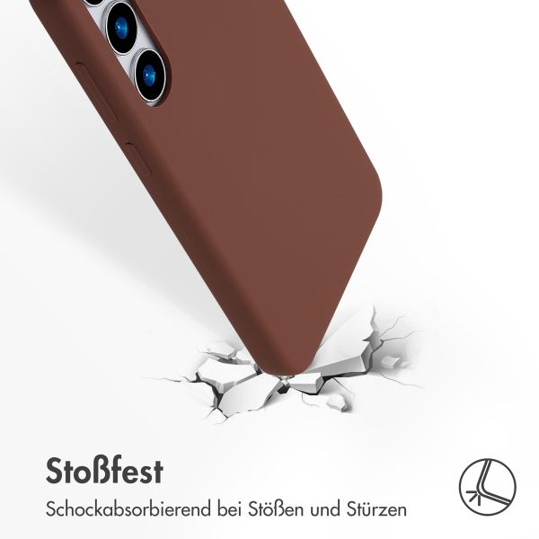Accezz Liquid Silikoncase mit MagSafe Samsung Galaxy S24 Plus - New Tea Brown