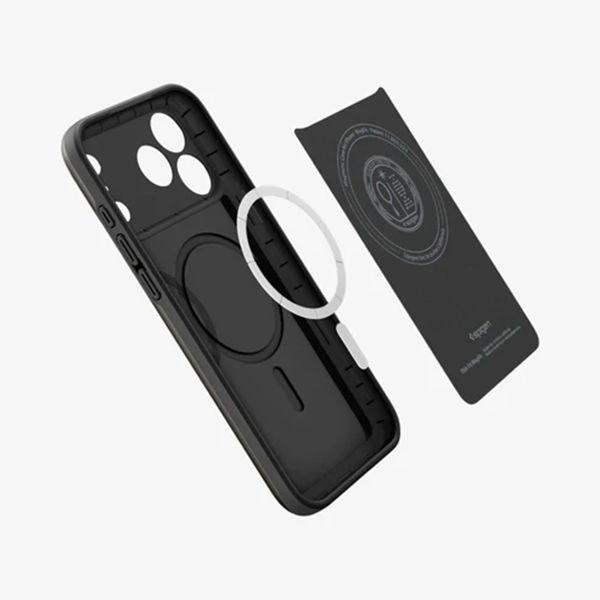 Spigen Thin Fit Backcover mit MagSafe Apple iPhone 17 Pro Max - Black