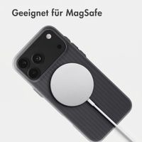 Accezz Lite Backcover mit MagSafe | Fluted | Apple iPhone 18 Pro Max / 17 Pro Max - Matte Black