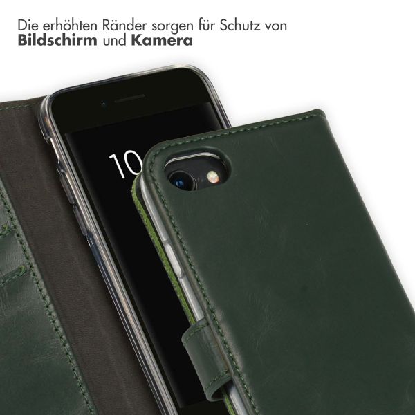 Selencia Echtleder Klapphülle Apple iPhone SE (2022 / 2020) / 8 / 7 / 6(s) - Grün