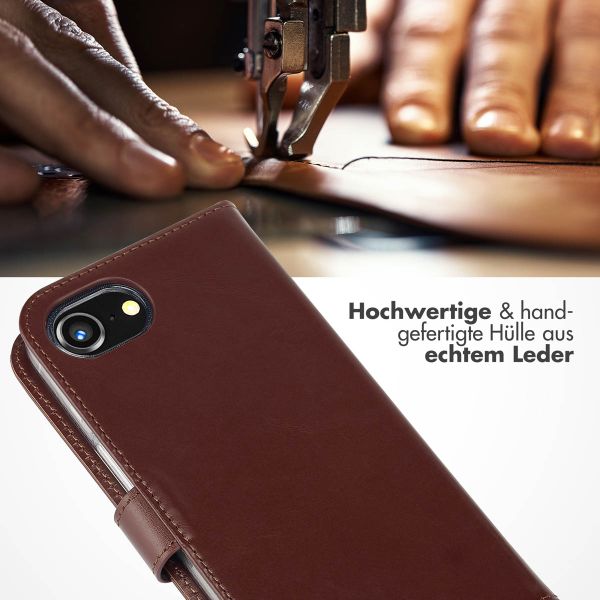 Selencia Echtleder Klapphülle Apple iPhone 17e / 16e - Braun