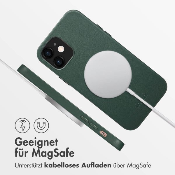 Accezz MagSafe Leather Backcover Apple iPhone 12 (Pro) - Cedar Green