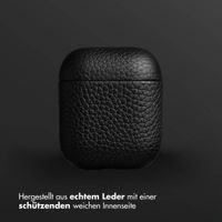 Accezz Echtleder Case  Apple AirPods 1 / 2 - Schwarz